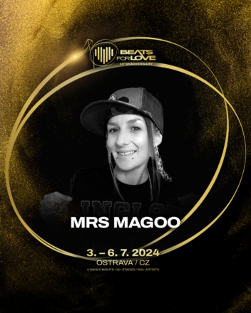 MRS MANGOO (UK)